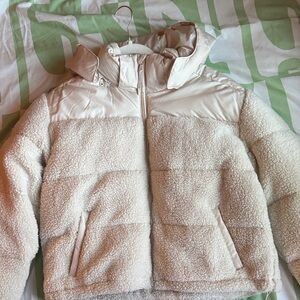 Hollister Cream Puffer Jacket